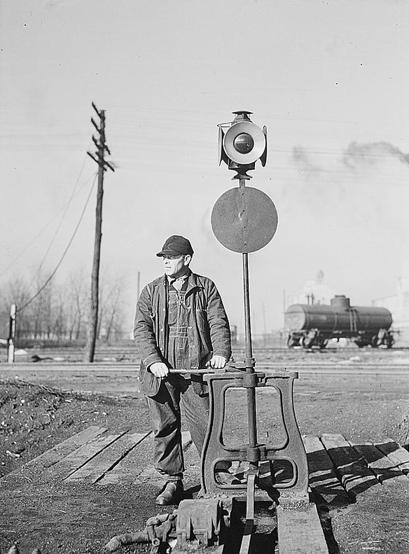 Lining a switch in an IHB railroad yard
