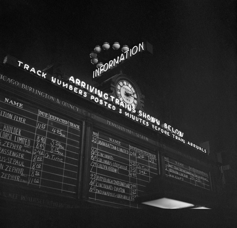 Train Arrivals at Chicago Union Station