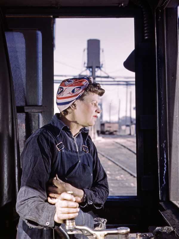 Cloe Weaver Operating C&NW Turntable