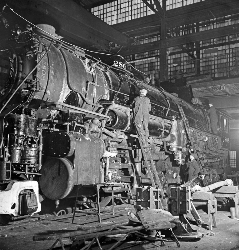 C&NW #2808 at Locomotive Backshop