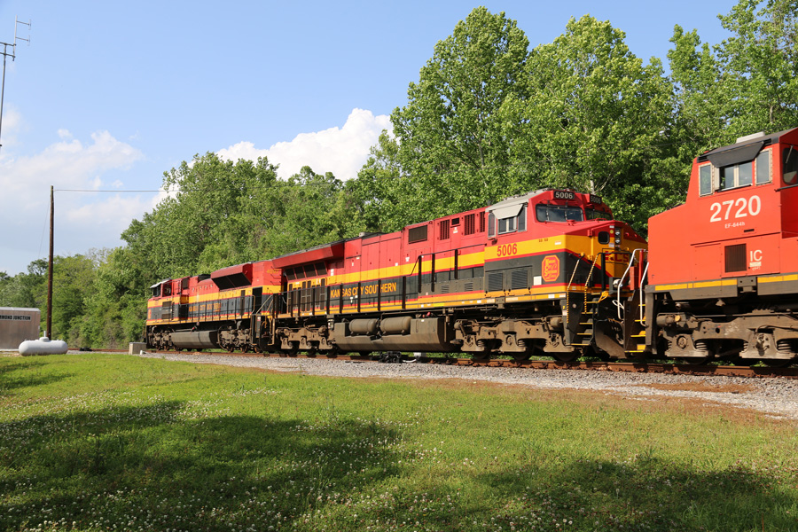 CN M301 passing, Hammond, LA