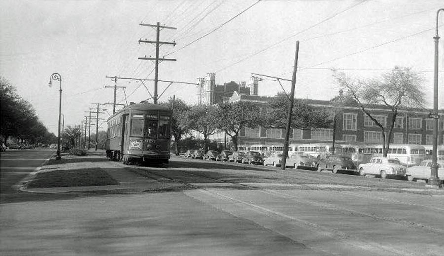 Canal St Streetcar at Warren Easton
