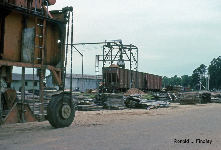 SLCo Wood Chip Loader